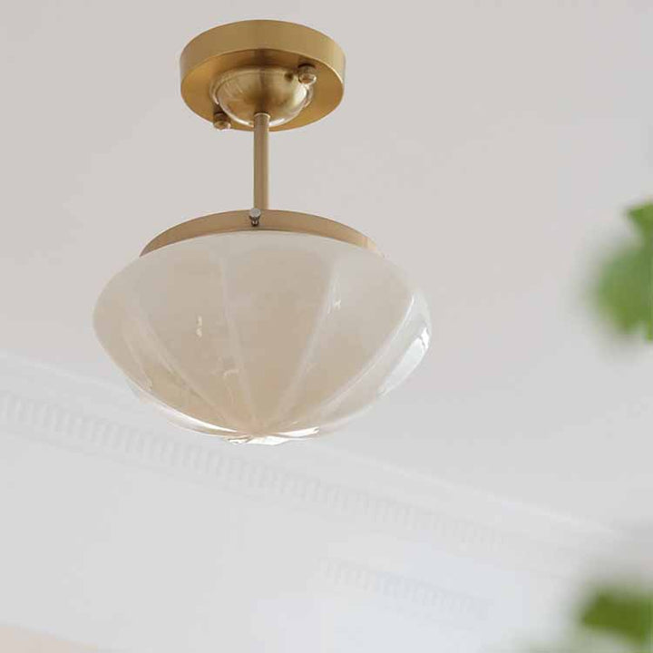 Suspension contemporaine scandinave ronde en fer et verre crème à 1 lumière pour salon 