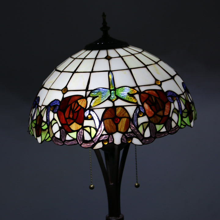 Lampe de sol traditionnelle Tiffany en résine avec dôme semi-circulaire en verre, motif de vache et fleur en diamant à 2 lumières pour salle à manger 