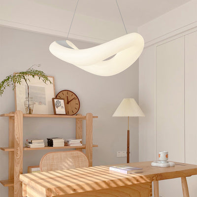 Lámpara colgante LED de hardware de anillo de onda PE minimalista moderna para dormitorio 