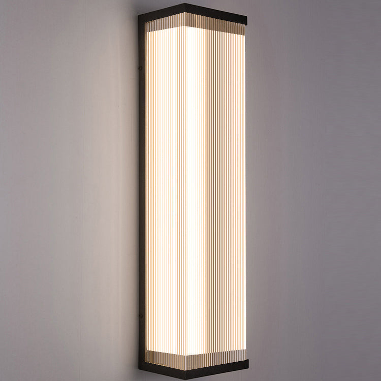 مصباح حائط خارجي LED مستطيل مقاوم للماء من الفولاذ المقاوم للصدأ والأكريليك بتصميم حديث وبسيط للفناء الخارجي 