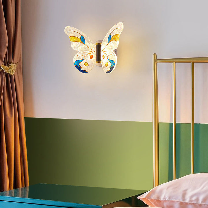 Zeitgenössische kreative Schmetterling Emaille farbige Acryl Flügel Eisen LED Wandleuchte Lampe für Wohnzimmer 
