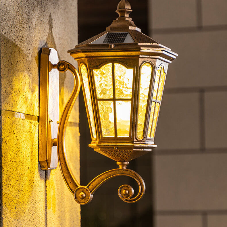 Traditional European Solar Outdoor Lantern Aluminum Glass Waterproof 1-Light Wall Sconce Lamp for Outdoor Patio