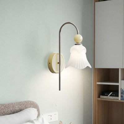 Traditional French Flower Round Ball Iron Glass 1-Light Wall Sconce Lamp For Bedroom