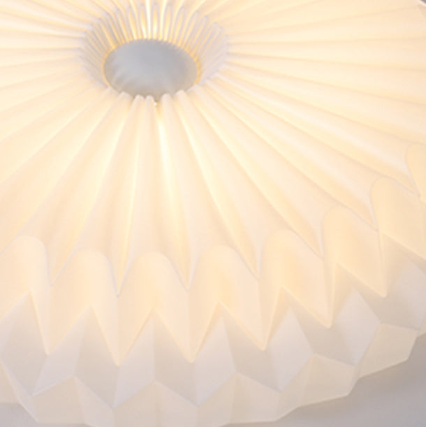 Luz de techo empotrada LED redonda de metal acrílico con pliegues de simplicidad moderna para dormitorio 