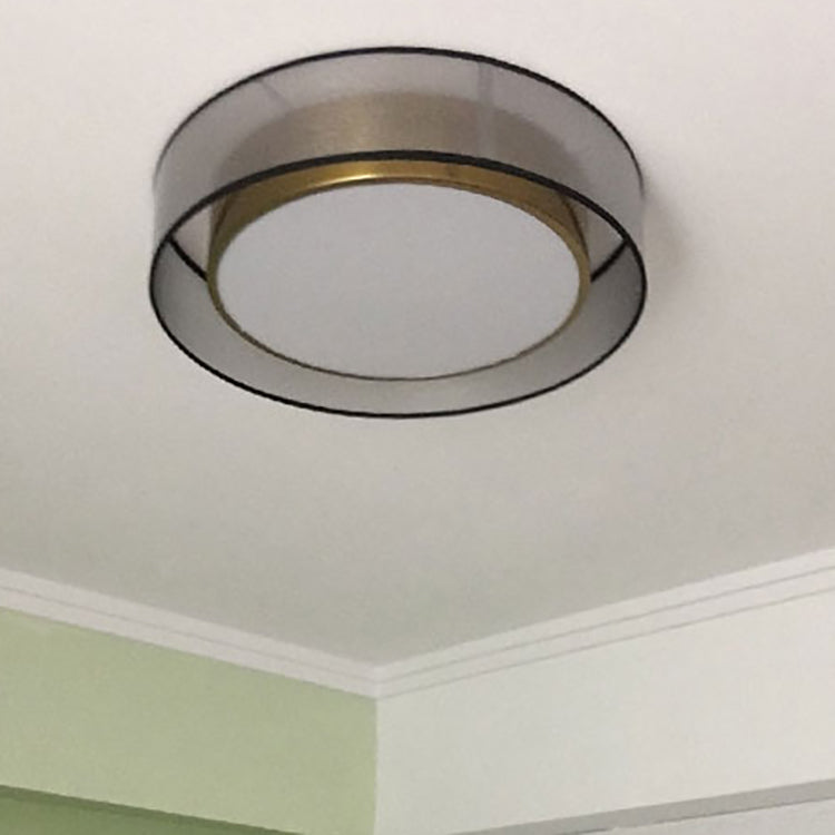 Zeitgenössische nordische Eisen-Messing-Acryl-runde LED-Unterputz-Deckenleuchte für Wohnzimmer 