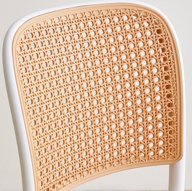Silla de comedor de plástico de ratán cuadrada minimalista moderna para comedor 