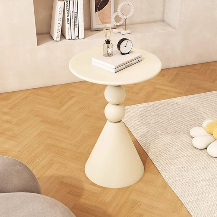 Table basse contemporaine nordique ronde avec base en cône en fer et plateau en pierre pour salon 