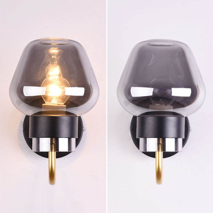 Moderne skandinavische 1-flammige Wandleuchte aus Eisen und Glas im Becher-Design für den Flur 