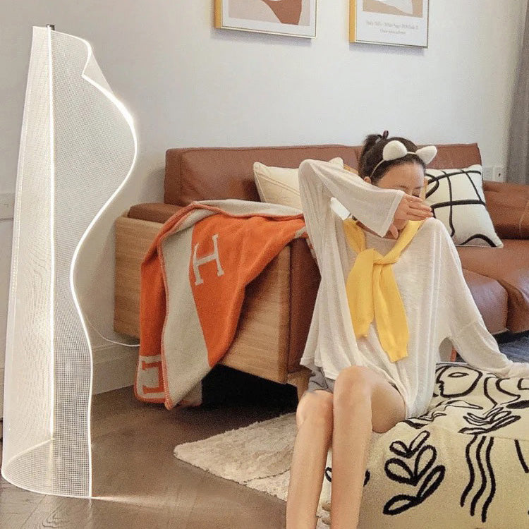 Modern Art Deco Irregular Shape Acrylic Aluminum LED Standing Floor Lamp For Living Room