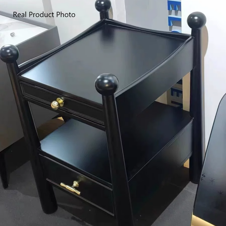 Traditioneller französischer Nachttisch aus Gummibaumholz mit quadratischem zylindrischem Design und 2 Schubladen für das Schlafzimmer 