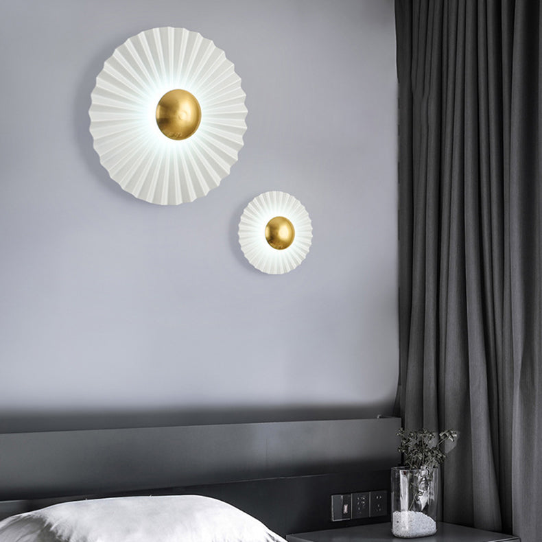 Applique murale LED contemporaine créative ronde à bord festonné pour salon 
