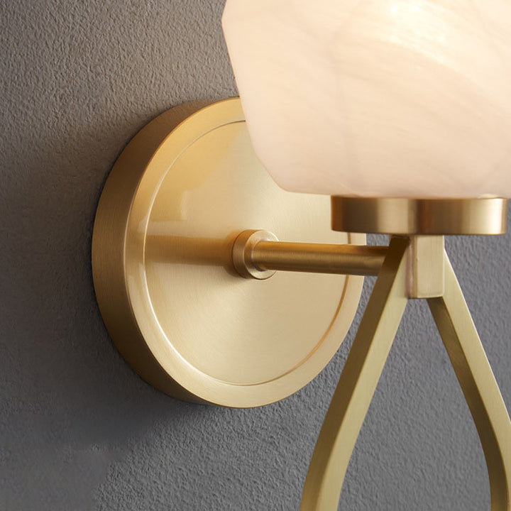 Moderne Luxus Messing Geometrische Glasschirm 1-Licht Wandleuchte für das Schlafzimmer 