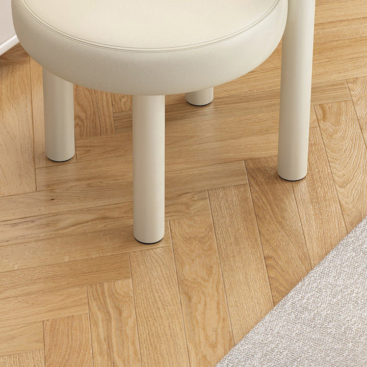 Tabouret de vanité rond nordique contemporain en cuir artificiel avec cadre en fer et dossier arqué pour chambre 
