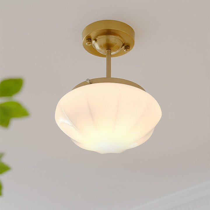 Suspension contemporaine scandinave ronde en fer et verre crème à 1 lumière pour salon 