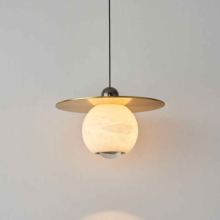 Suspension LED avec abat-jour sphérique en marbre d&