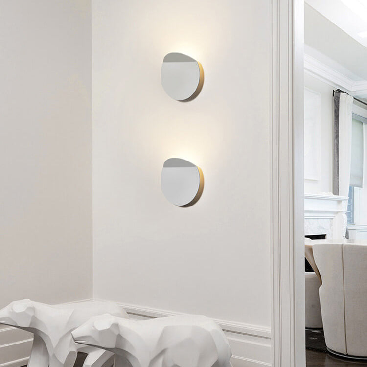 Dänische minimalistische Wandleuchte aus gebürstetem Aluminium mit gefaltetem LED-Disc 