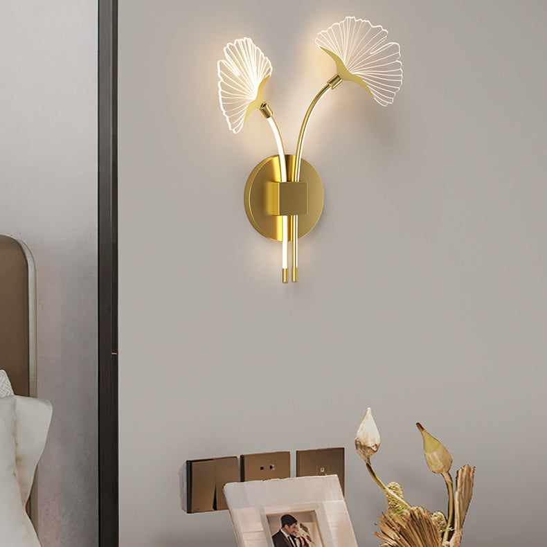 Applique murale LED en aluminium et acrylique avec feuille de ginkgo nordique contemporaine pour chevet 