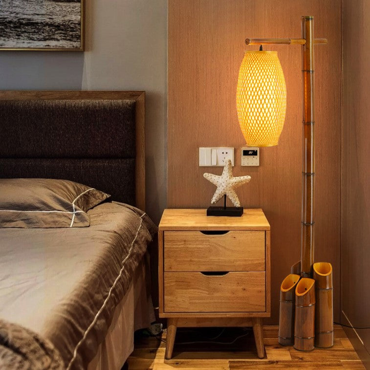 Traditionelle chinesische Bambusrohr-Weblaterne Schirm 1-Licht Stehlampe für Esszimmer 