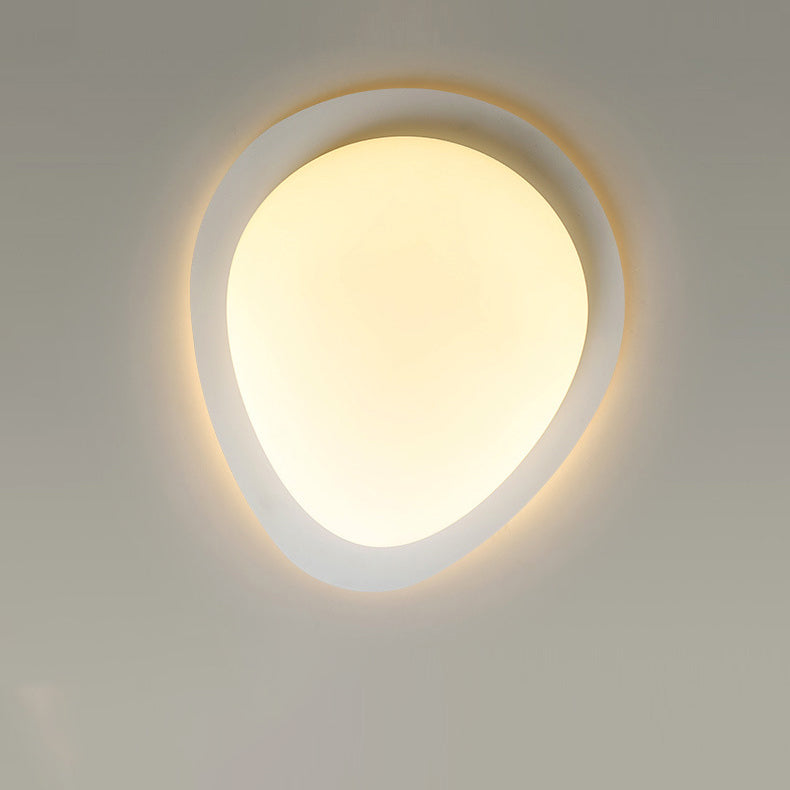 Luz de techo empotrada LED de hierro acrílico con forma de guijarro escandinavo contemporáneo para dormitorio 