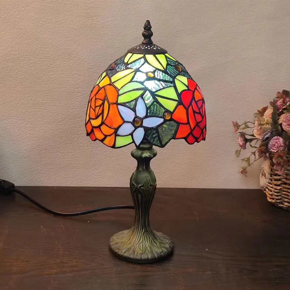 Lampe de table à 1 lumière en verre teinté en zinc à motif de fleurs traditionnelles Tiffany Dome pour chambre 