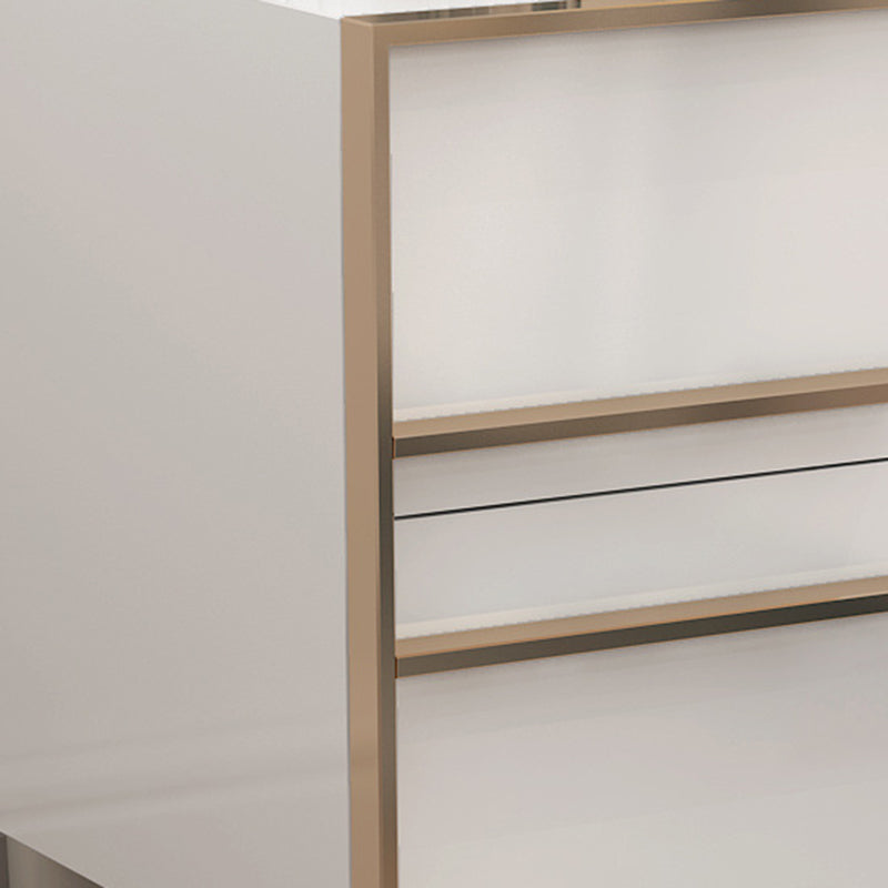 Table de nuit moderne en bois massif cubique avec cadre en acier inoxydable à 2 tiroirs pour chambre 