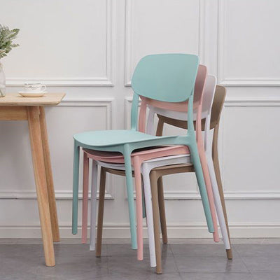 Chaise de salle à manger empilable carrée en plastique macaron nordique contemporain avec dossier ouvert pour salle à manger 