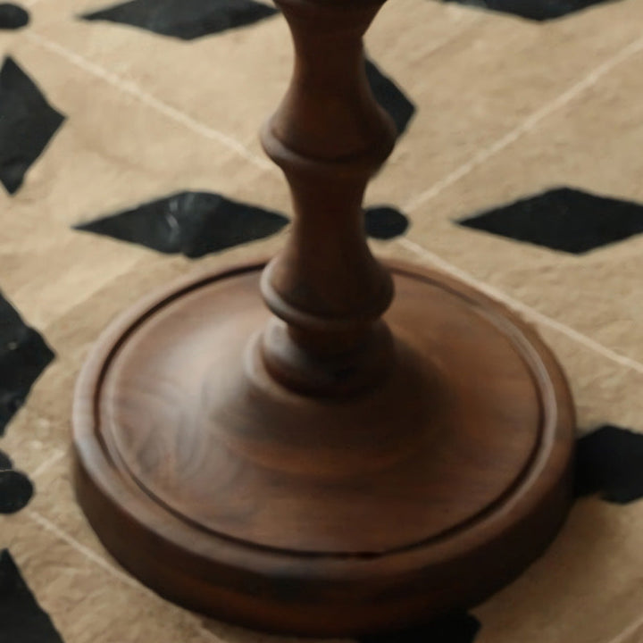 Mesa de café redonda vintage tradicional de abedul con encaje para sala de estar 