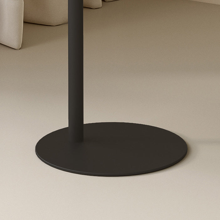 Moderner minimalistischer geometrischer runder Beistelltisch aus Eisen und Kohlenstoffstahl für das Wohnzimmer 