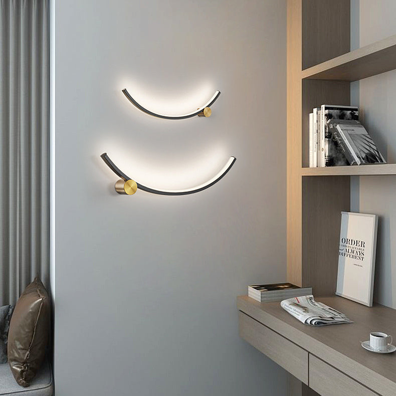 Applique murale LED moderne minimaliste en arc en aluminium avec bande en acrylique pour salon 