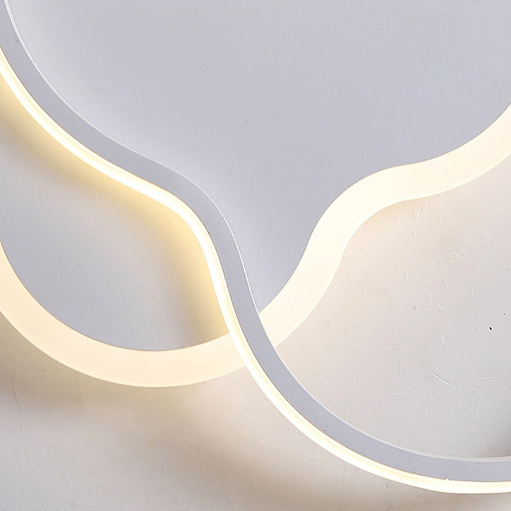 Zeitgenössische nordische Metall Acryl Wolke Vierblättriges Kleeblatt LED Unterputz Deckenleuchte für Schlafzimmer 