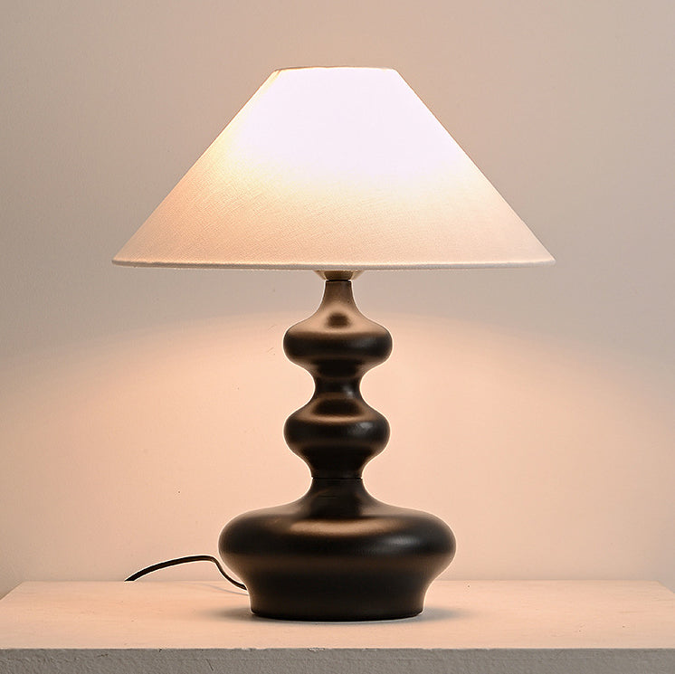 Lámpara de mesa contemporánea retro de madera de fresno y lino con pantalla trapezoidal redonda de 1 luz para dormitorio 