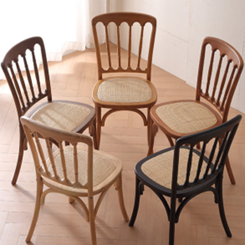 Chaise de salle à manger traditionnelle vintage en rotin rond avec dossier en bois massif 