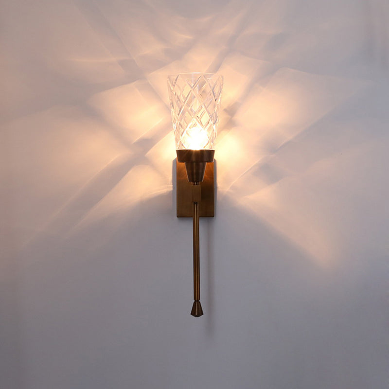 Lampe murale à un feu en verre de cuivre sculpté en cylindre traditionnel français pour salon 