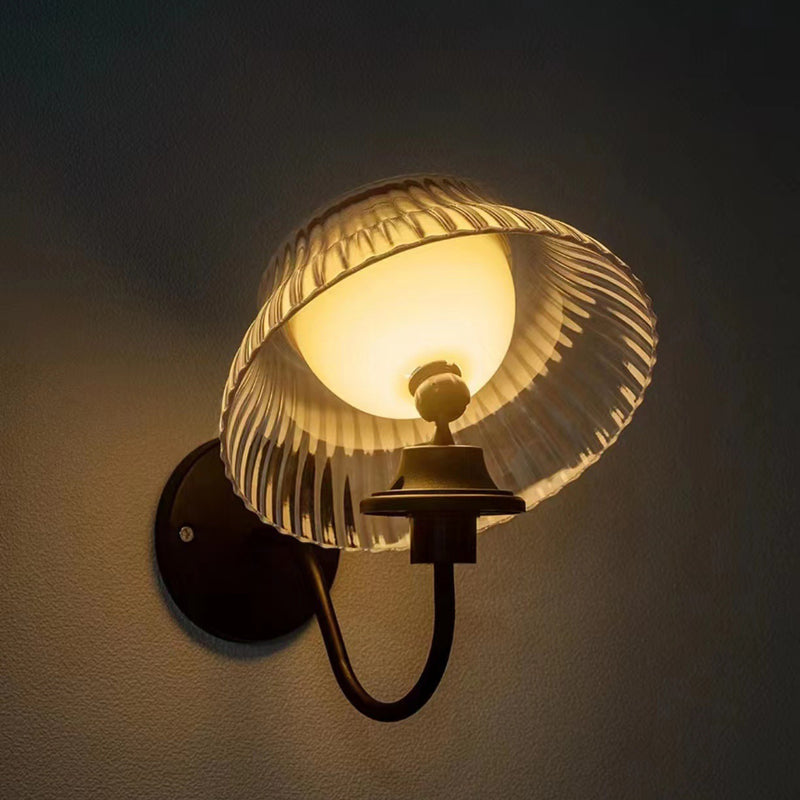 Zeitgenössische Retro Solar Eisenlegierung ABS LED wasserdichte Wandleuchte für den Außenbereich 