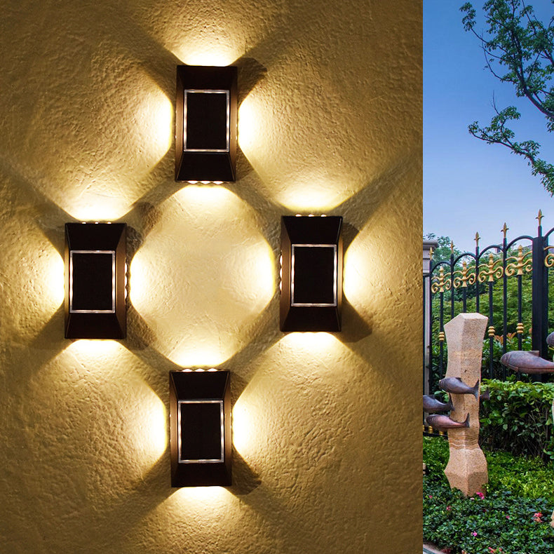 Lampe murale extérieure à LED en plastique ABS rectangulaire avec capteur solaire de modernité et simplicité pour jardin 