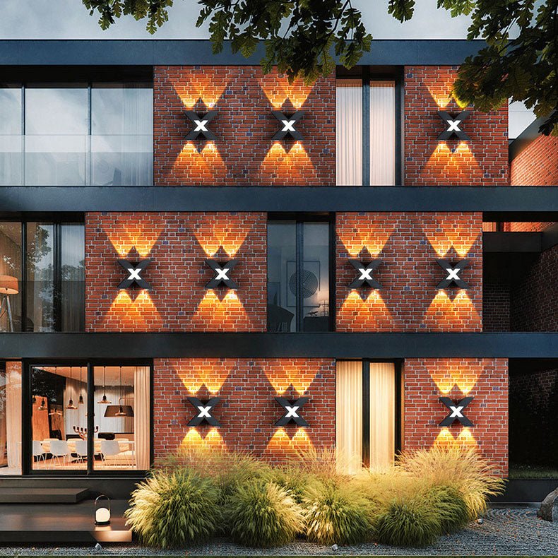 Lampe murale extérieure moderne étanche en forme de X à LED 4 lumières 