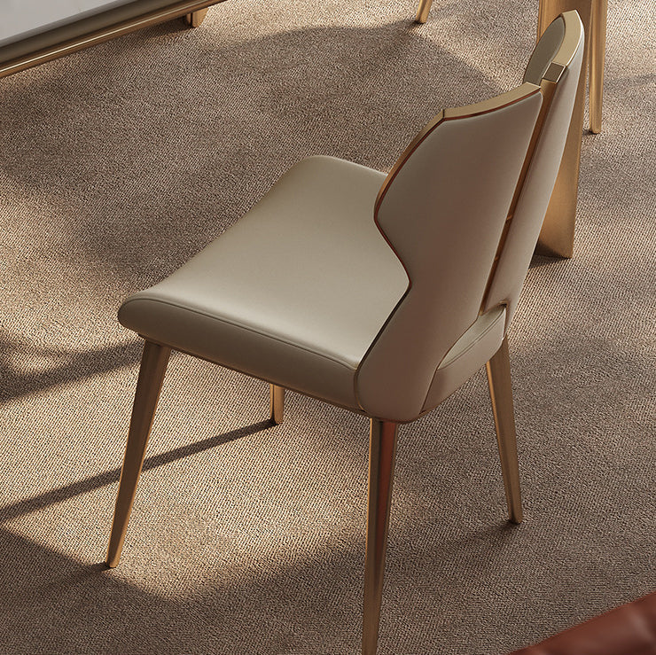 Chaise de salle à manger carrée en cuir microfibre de luxe moderne avec dossier en acier inoxydable et éponge pour salle à manger 