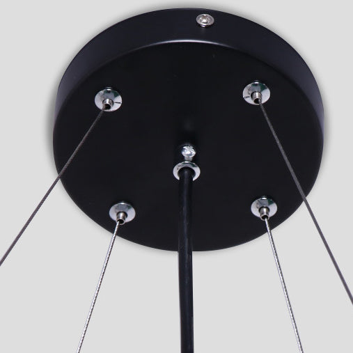 Zeitgenössische kreative Eisen-Gang-Acryl-Schatten-LED-Pendelleuchte für Unterhaltungsraum 