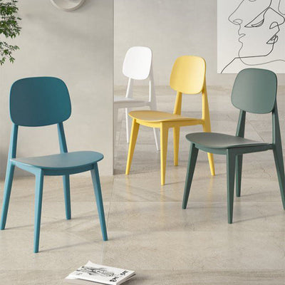 Chaise de salle à manger carrée en plastique macaron scandinave contemporaine avec dossier pour salle à manger 