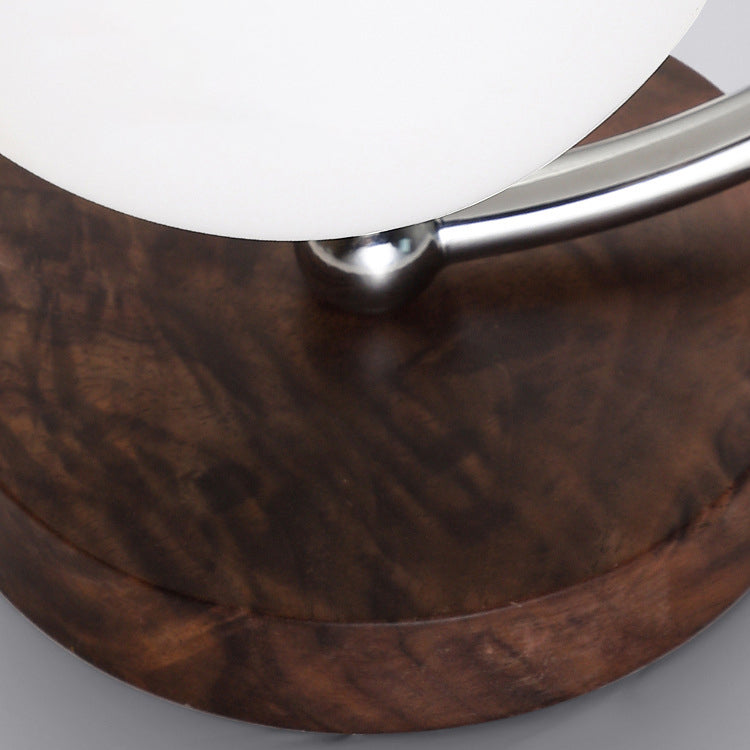 Lampe murale à une lumière en forme de lanterne vintage traditionnelle en bois, fer et verre pour chambre à coucher 