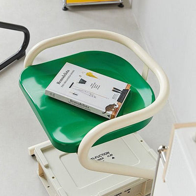Chaise de salle à manger moderne mi-siècle avec cadre incurvé en plastique ABS et métal, dossier et accoudoirs 