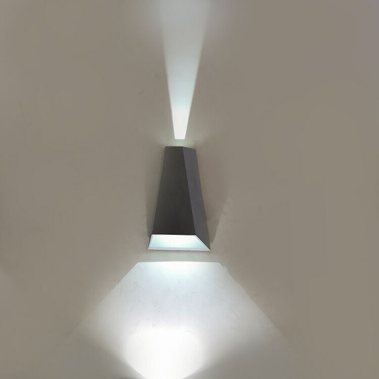 Moderne minimalistische trapezförmige Aluminium Silikon PVC Linse LED Outdoor Wandleuchte Lampe für Garten 