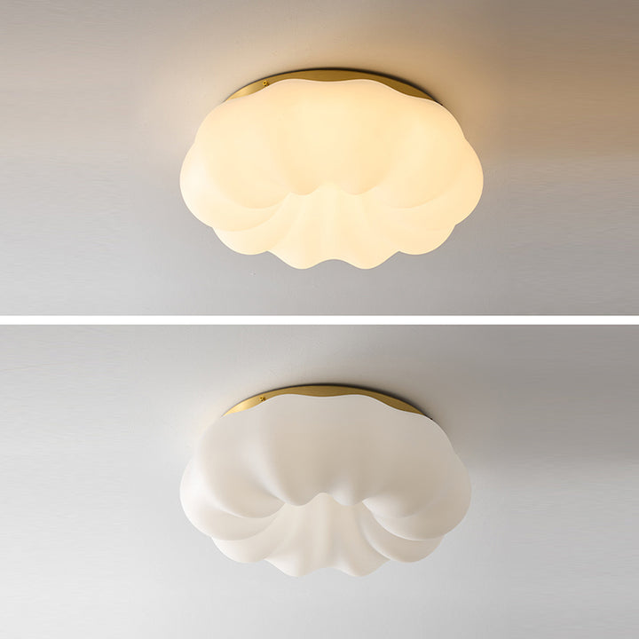 Zeitgenössische nordische Wolken-Form PET Kupfer LED Unterputz-Deckenleuchte für Wohnzimmer 