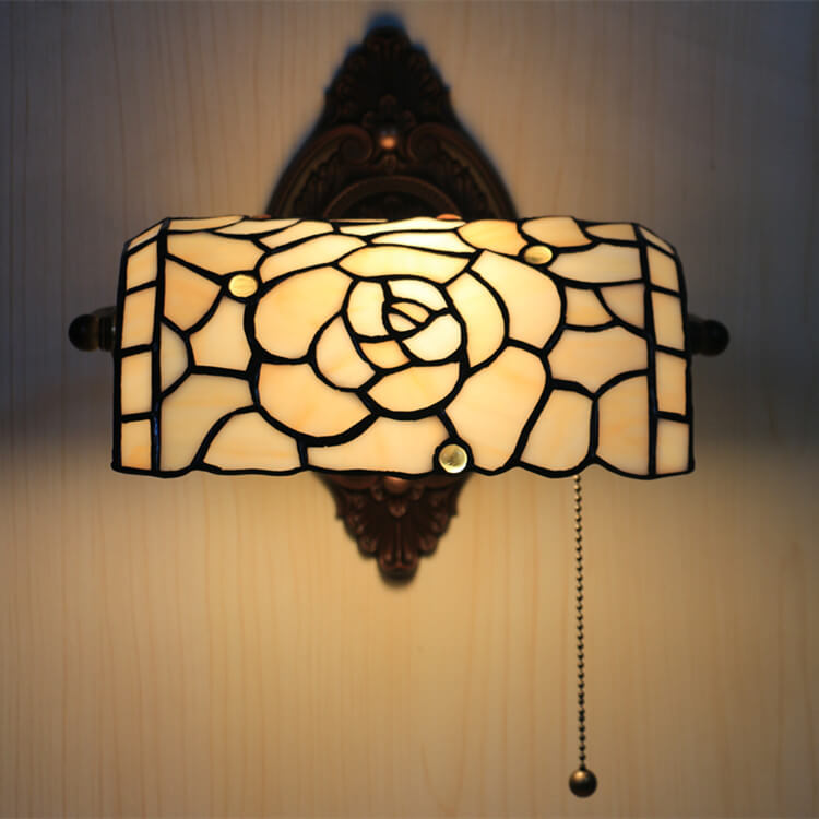 Traditional Vintage Tiffany Floral Stained Glass 1-Light Wall Sconce Lamp For Living Room