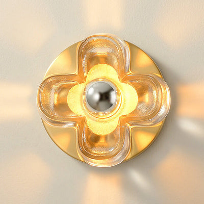 Moderne minimalistische runde quadratische Kleeblatt-Kupferglas-1-Licht-Wandleuchte für Schlafzimmer 