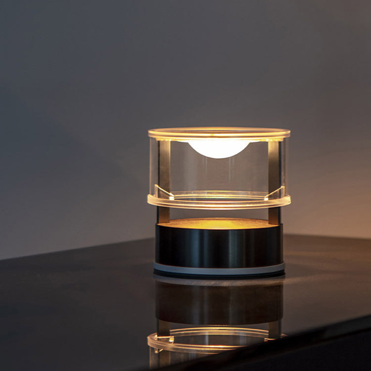 مصباح طاولة LED أسطواني من الألومنيوم والفولاذ المقاوم للصدأ مع PMMA وPC بتصميم بسيط حديث للجانب السرير 