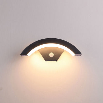 Contemporary Industrial Waterproof Human Sensor Aluminum Moon Shape LED Wall Sconce Lamp For Outdoor Patio