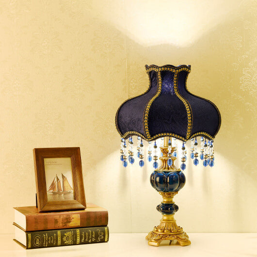 Traditionelle europäische Palast dekorative Design Stoff Schatten 1-Licht Tischlampe für Schlafzimmer 