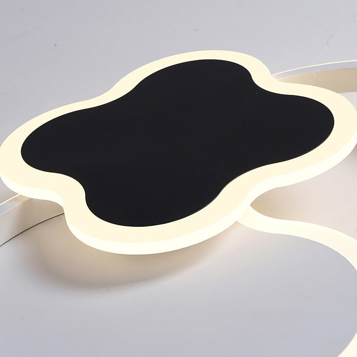 Zeitgenössische nordische Metall Acryl Wolke Vierblättriges Kleeblatt LED Unterputz Deckenleuchte für Schlafzimmer 