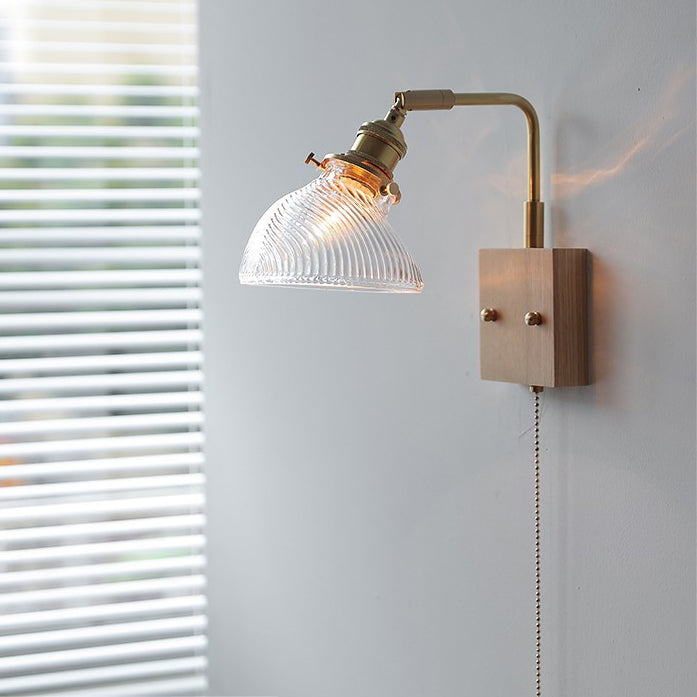 Lampe murale à tirette hémisphérique en bois, laiton, verre et fleur japonaise traditionnelle à 1 lumière pour chevet 